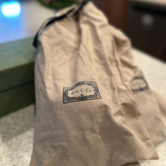 COPY - Original Gucci Women’s Interlocking G slides-Size 38 or 8 - Picture 9 of 14